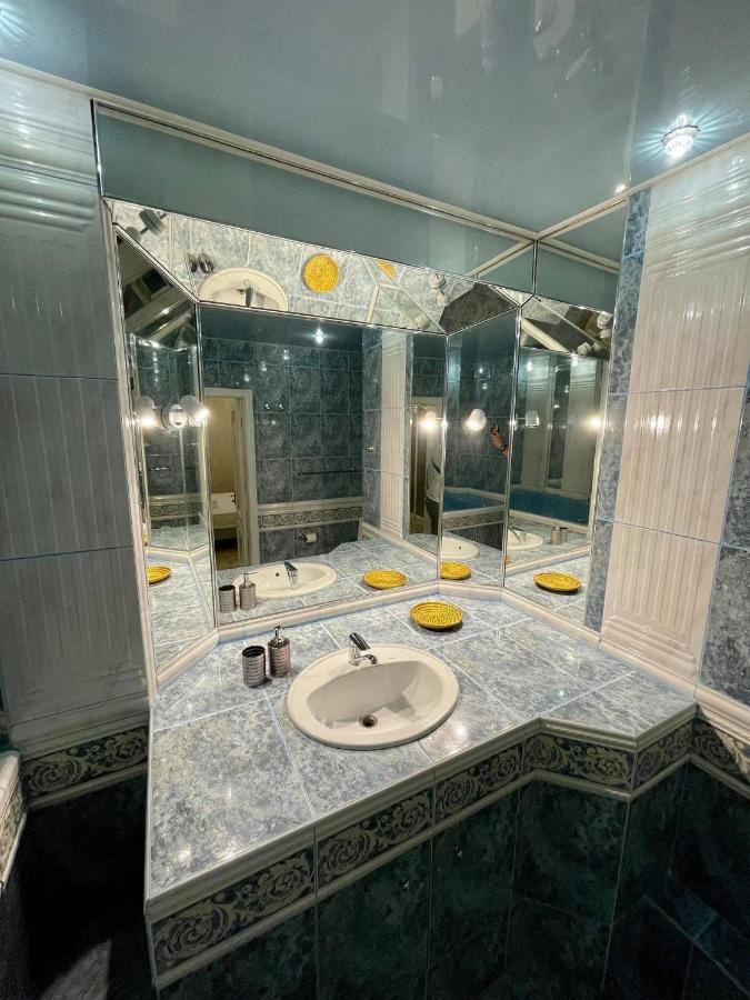 Апартаменты Great One Bed Right Near Opera House Киев Экстерьер фото