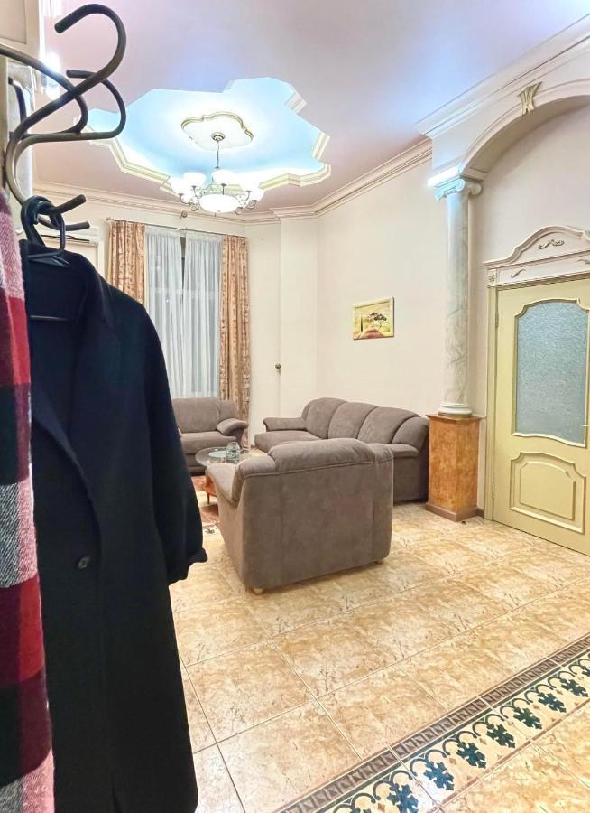 Апартаменты Great One Bed Right Near Opera House Киев Экстерьер фото