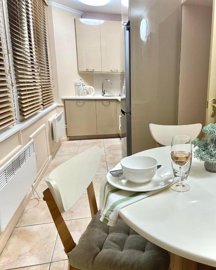Апартаменты Great One Bed Right Near Opera House Киев Экстерьер фото