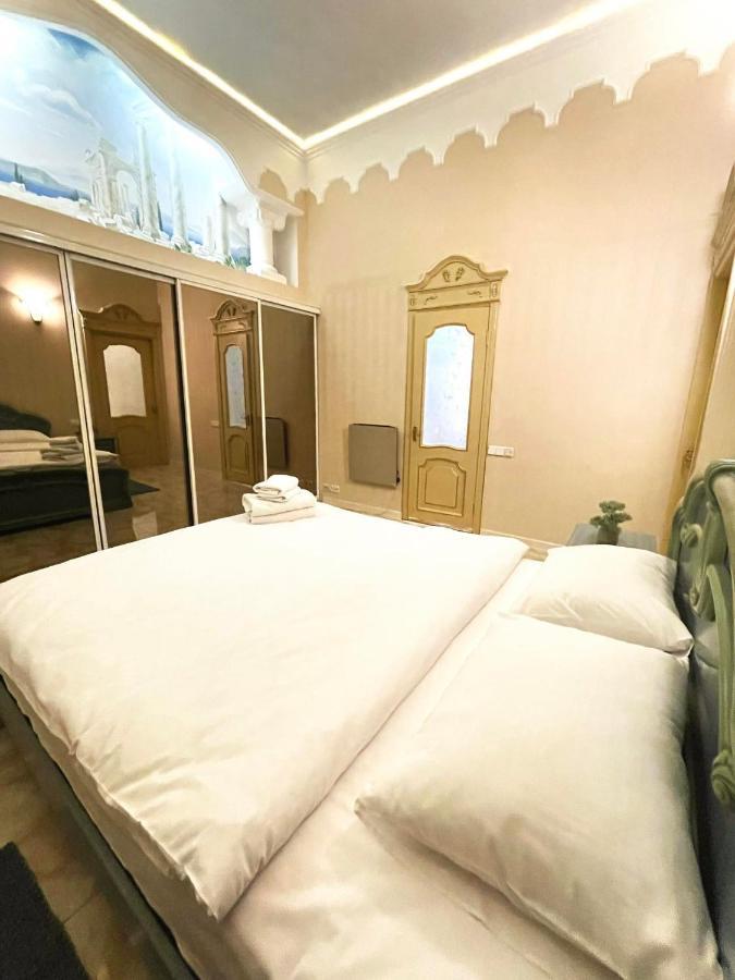 Апартаменты Great One Bed Right Near Opera House Киев Экстерьер фото
