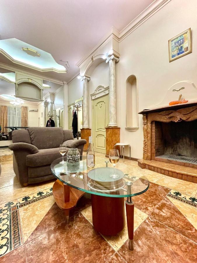 Апартаменты Great One Bed Right Near Opera House Киев Экстерьер фото