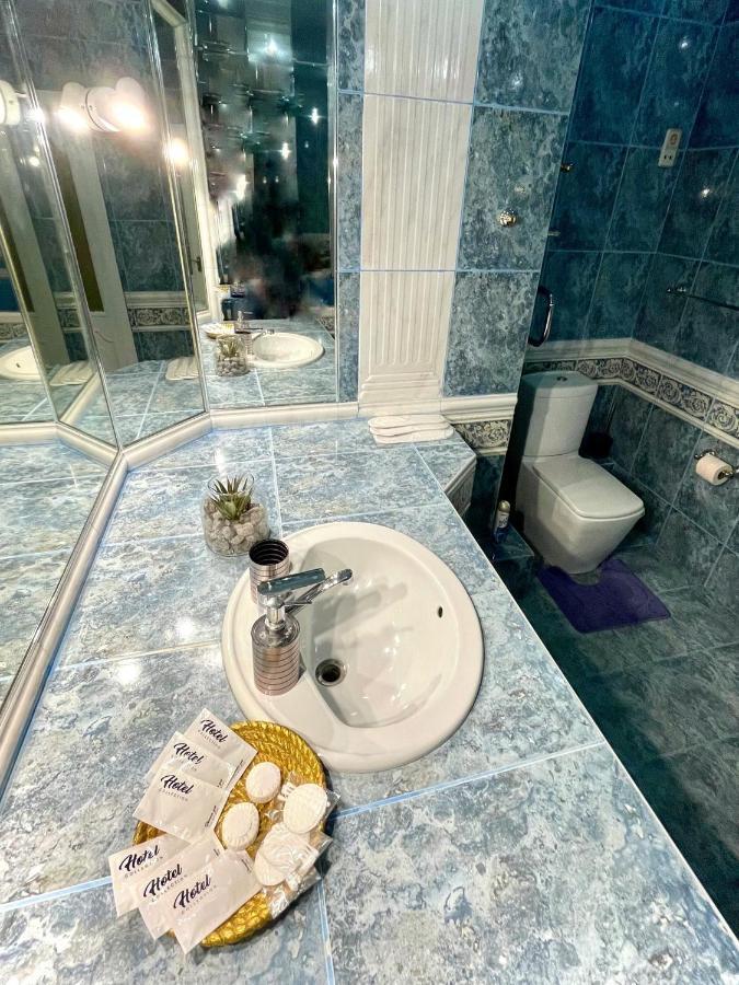 Апартаменты Great One Bed Right Near Opera House Киев Экстерьер фото