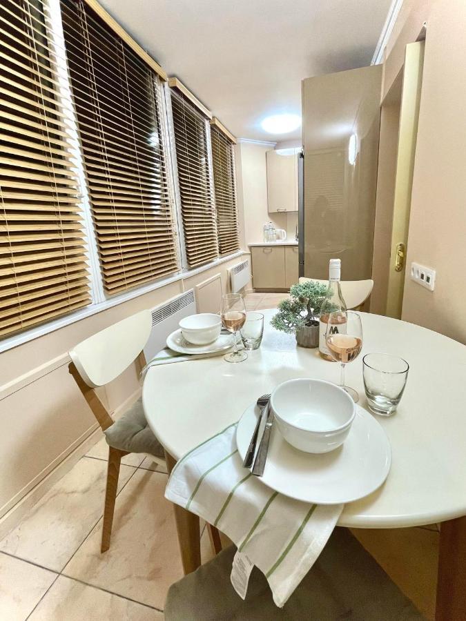 Апартаменты Great One Bed Right Near Opera House Киев Экстерьер фото